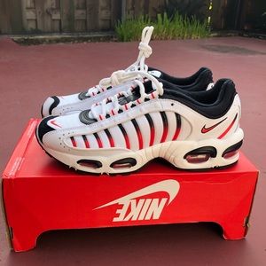 New NIKE Air Max Size 7 Tailwind IV White Shoes